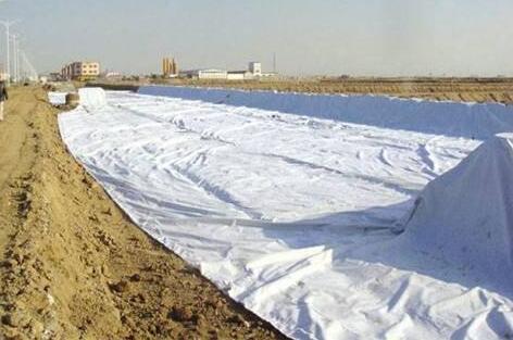 坡麵91短视频官网的鋪設不必拉得太緊